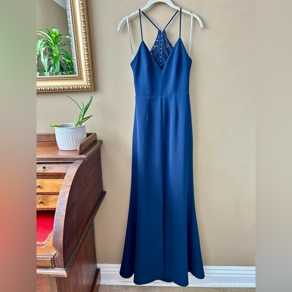 Lovers and Friends Helena Gown in Navy Lace Open Back V-Neck Slit Sleeveless 2 - Picture 4 of 13